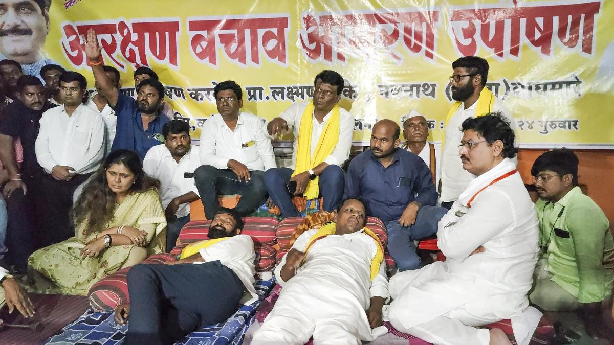 OBC activists' counter-protest against Maratha activist continues in Maharashtra's Jalna - The Hindu OBC activists' counter-protest against Maratha activist continues in Maharashtra's Jalna - The Hindu