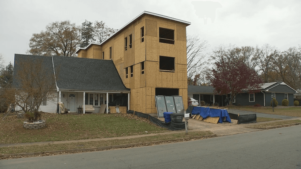 Homeowner's controversial 3-story addition has Fairfax County leaders look at zoning rules Homeowner's controversial 3-story addition has Fairfax County leaders look at zoning rules