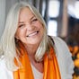 Sue Llewellyn's avatar