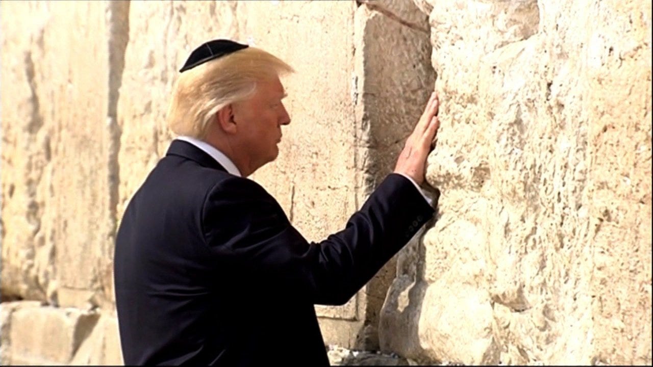 Trump makes historic visit to Western Wall | FOX 5 San Diego & KUSI News