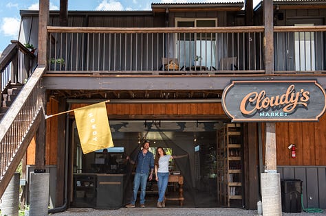 fresh fruit and vegetables, well-stocked grocery shelves in Cloudcroft at Cloudy's Market