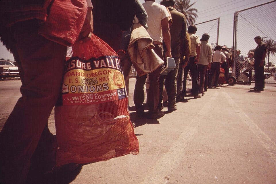 File:It's back to Mexico for these farm workers who were picked up by the border patrol at Calexico for illegal entry, May 1972 (7152584973).jpg File:It's back to Mexico for these farm workers who were picked up by the border patrol at Calexico for illegal entry, May 1972 (7152584973).jpg