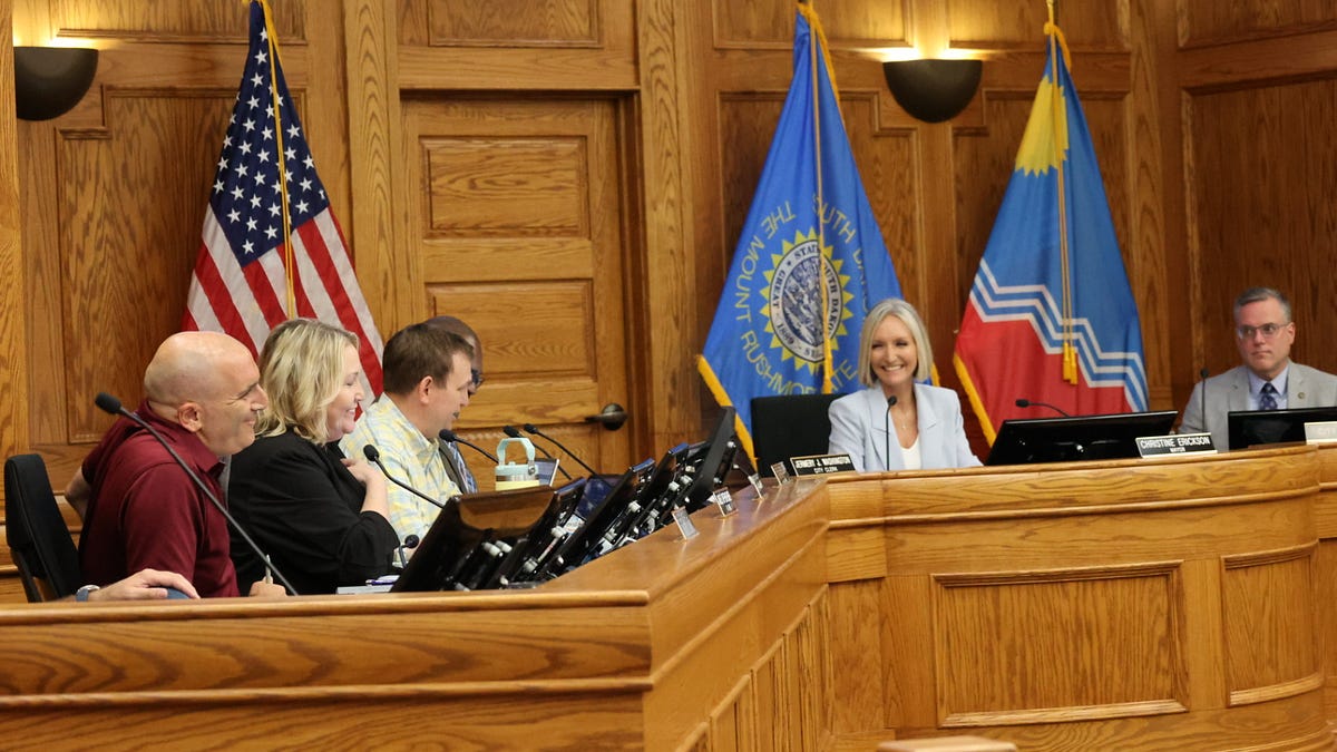 Breakthrough: Erickson first Sioux Falls mayor to rise to top spot after serving on City Council