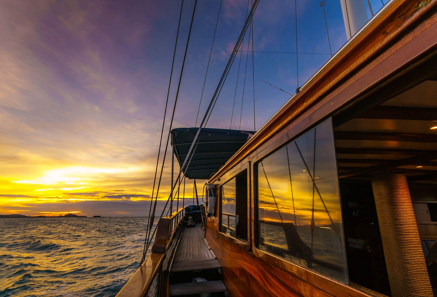 Luxury Boat Charters & Tours - Koh Samui - Boutique Yachting