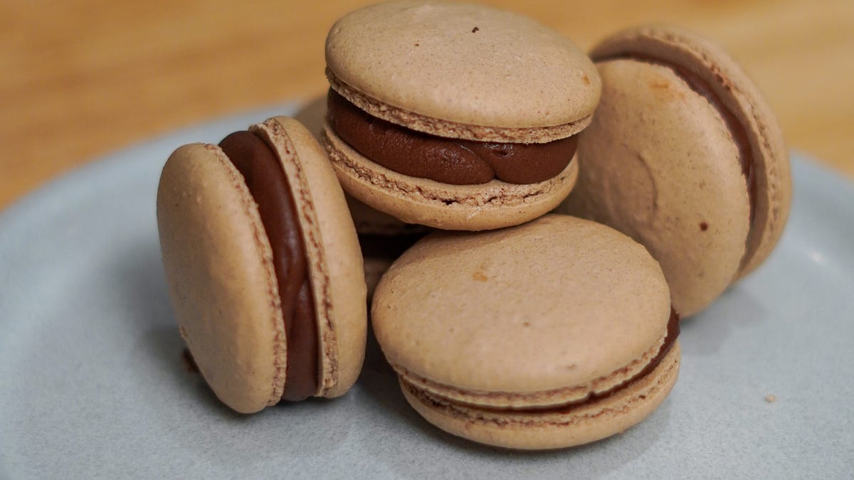 Chocolate Macaron Recipe - by Allison Chen