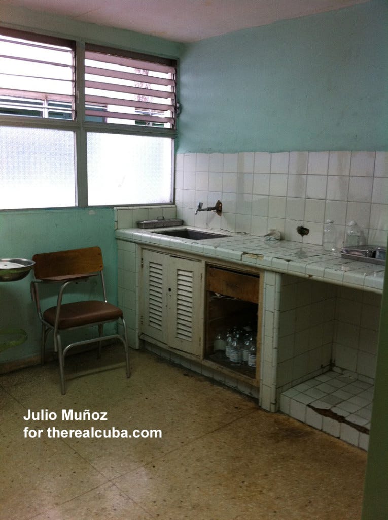 The Lab Believe it or not, this is the Laboratory! Gracias Fidel!