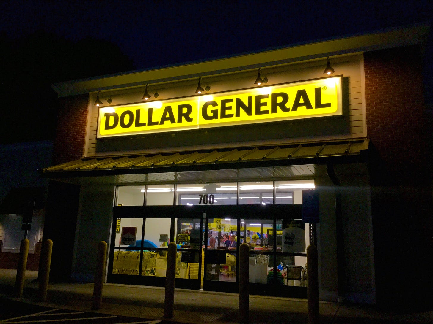 File:Dollar General (26689012660).jpg - Wikimedia Commons