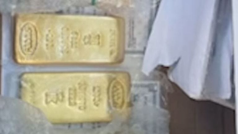 Gold bars were discovered. Pic: Izvestia Gold bars were discovered. Pic: Izvestia