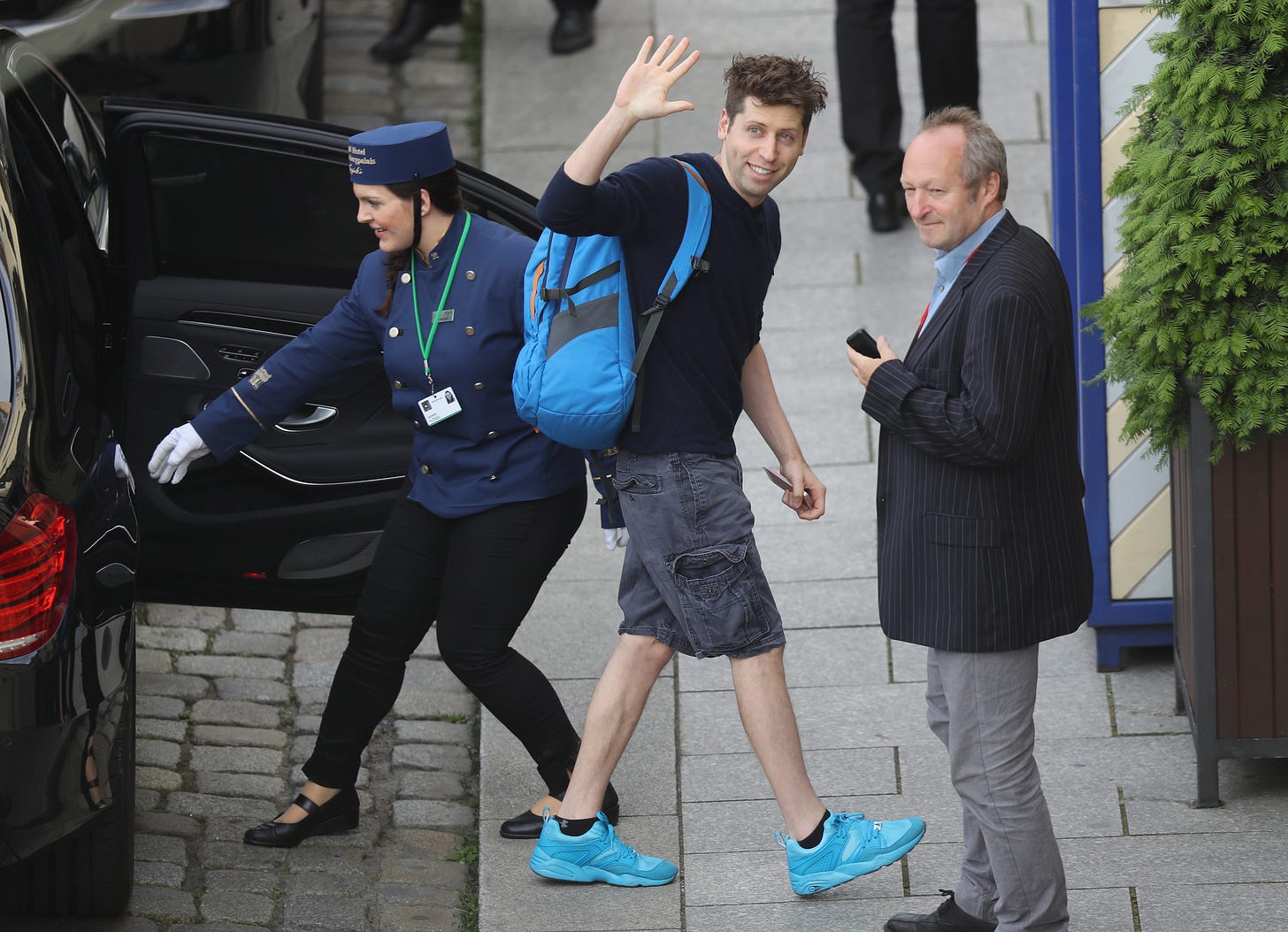 Y Combinator president Sam Altman is stepping down amid a series of changes  at the accelerator | TechCrunch