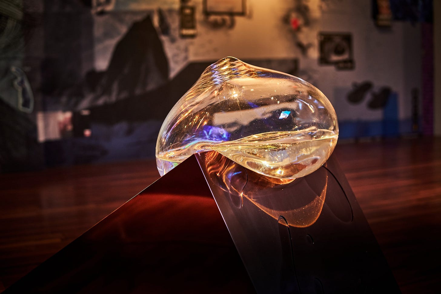Broken reality 2020, glass, water, stainless steel (detail)