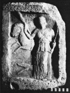 Hekate Enodia. Ancient history.