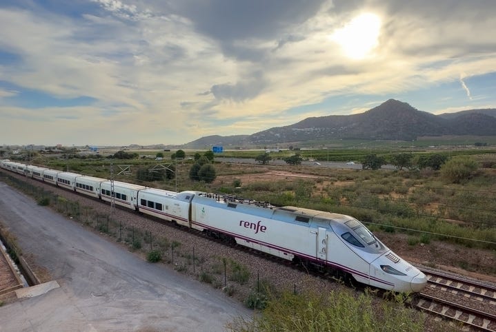 Renfe Plans to Extend Routes to Lisbon and Porto