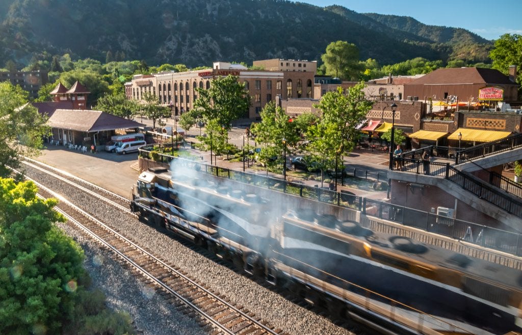 A Luxury Train Ride From the Rockies to the Red Rocks - My Detailed Canyon  Spirit Review - Quiltripping