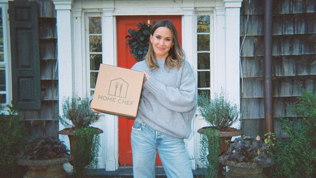 WBK x Home Chef meals - by Meredith Hayden - the group chat