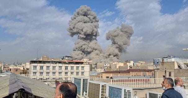 Israel and the US attack Iran: What happened in the first hours of bombing