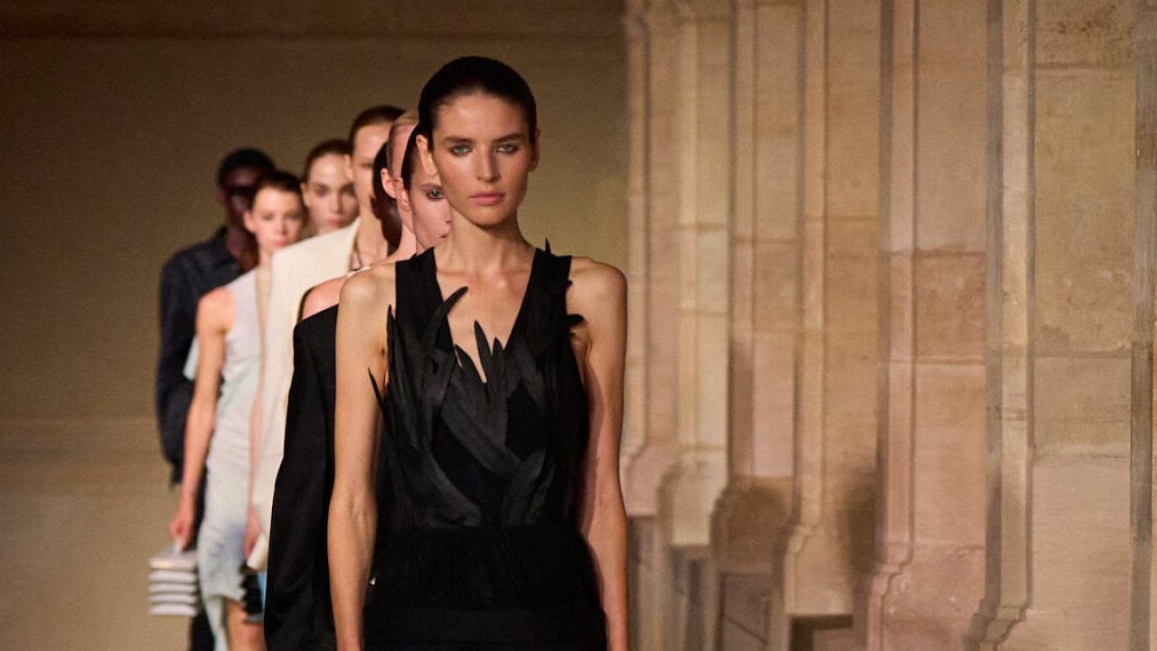 victoria beckham dress line Victoria Beckham Fall 2010 Runway