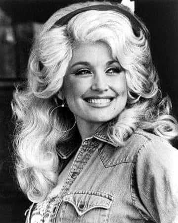 Mary - Who doesn't love Dolly??!! #BeLikeDolly Country singer Dolly Parton wrote the songs "I Will Always Love You" and "Jolene" on the same night. When the first song was at the Mary - Who doesn't love Dolly??!! #BeLikeDolly Country singer Dolly Parton wrote the songs "I Will Always Love You" and "Jolene" on the same night. When the first song was at the