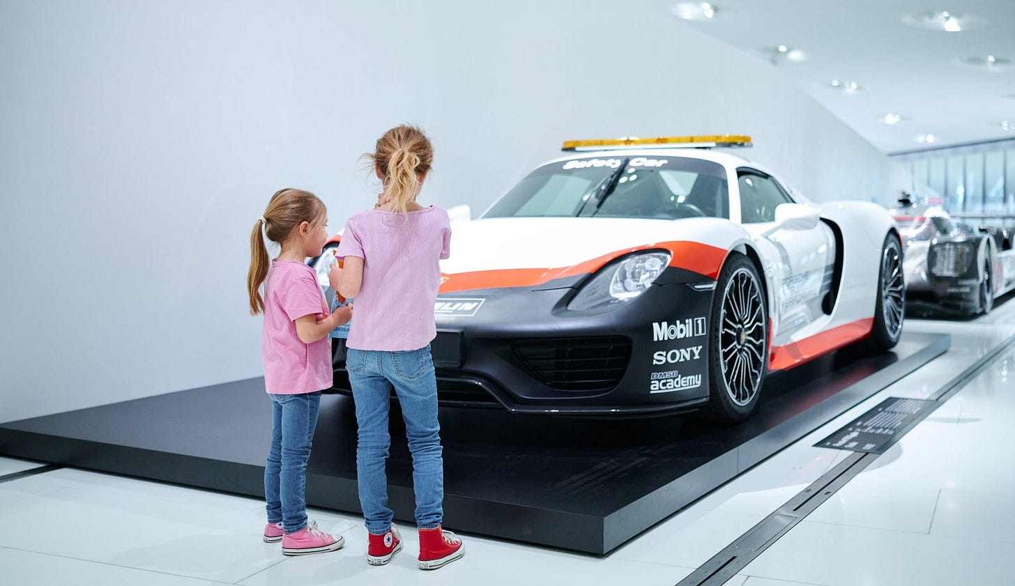 918 Spyder Safety Car 2015, programme d'été, Musée Porsche, 2025, Porsche AG