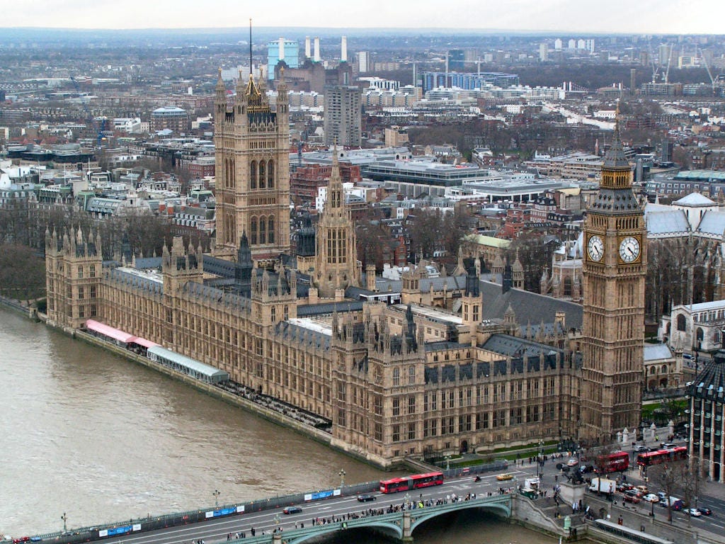 Photo: DaniKauf / Wikimedia Commons (CC BY-SA 3.0) Westminster Palace in London, The Great Westminster Clock; The bell within the clock tower is named 'Big Ben.'