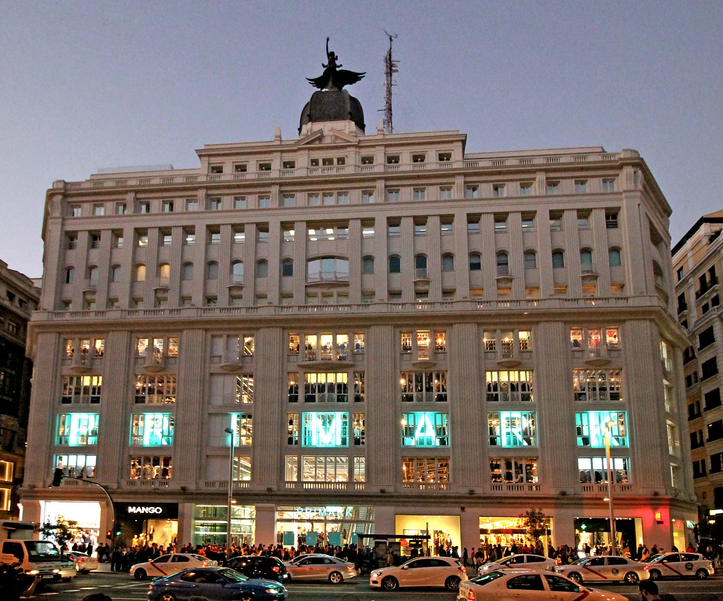 Edificio Gran Vía 32 - Wikipedia, la enciclopedia libre Edificio Gran Vía 32 - Wikipedia, la enciclopedia libre