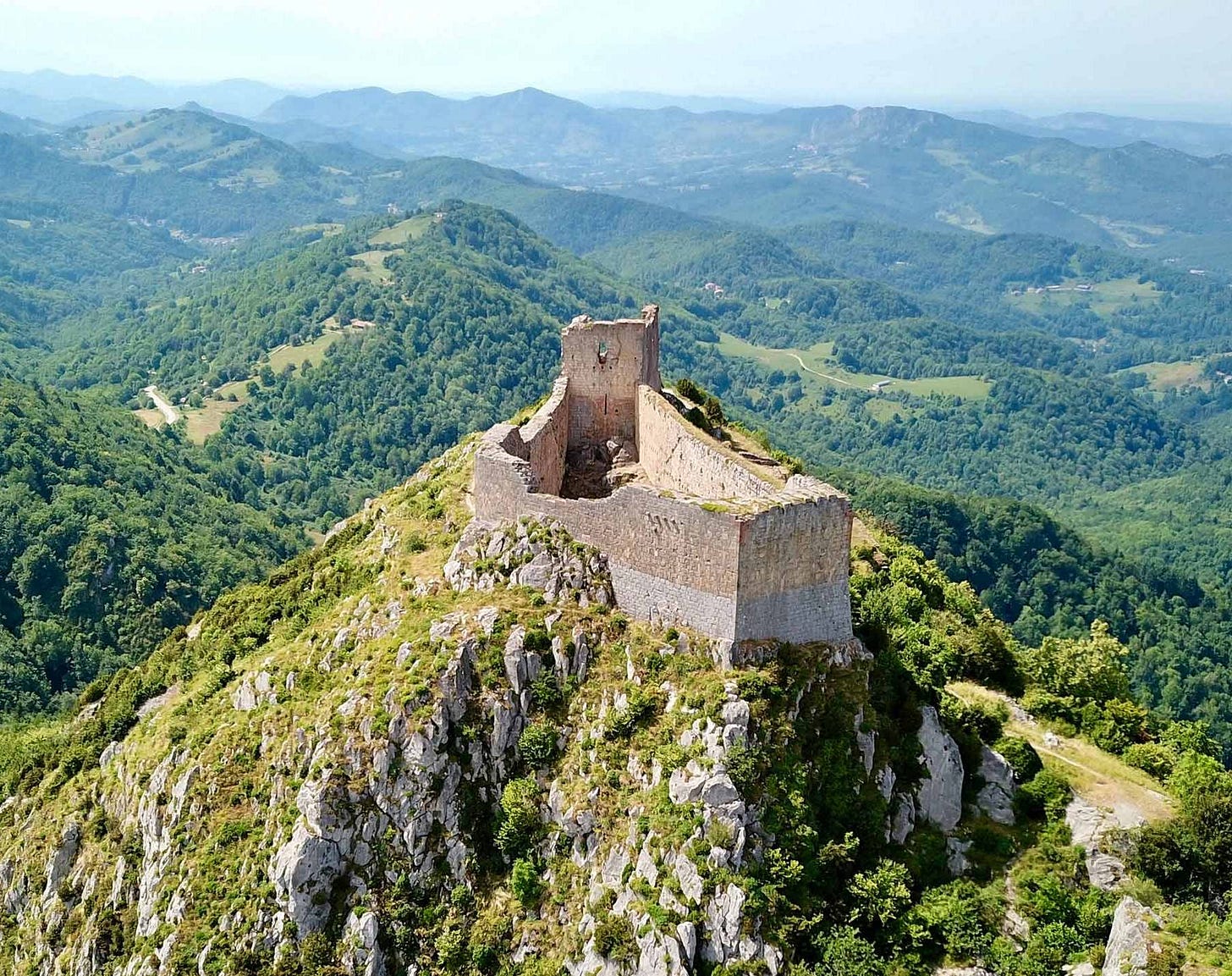 The Château de Montségur with Yelloh! Village. Discover our campsites ...