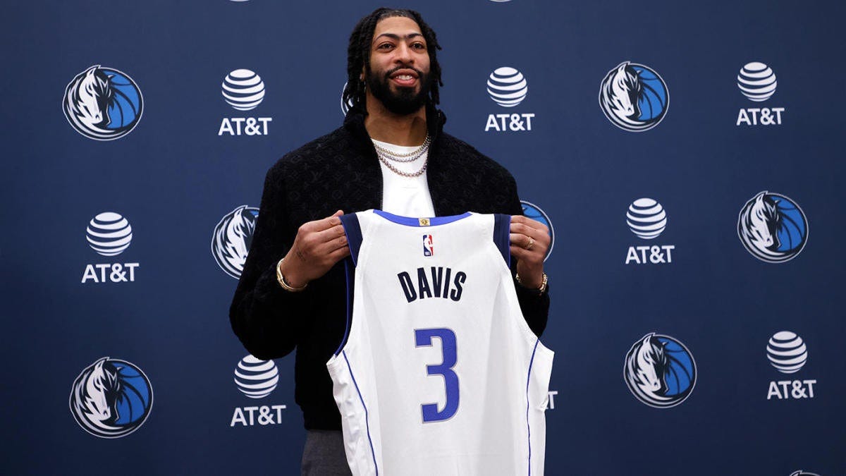 Mavs' Anthony Davis says he's going to 'give the city life back' after  stunning Luka Doncic trade to Lakers - CBS Sports