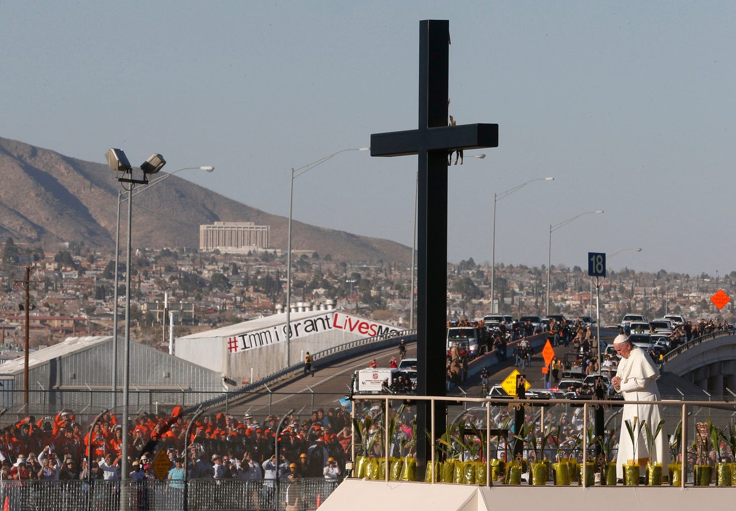 Pope Francis prays on the U.S.-Mexican border Pope Francis prays on the U.S.-Mexican border