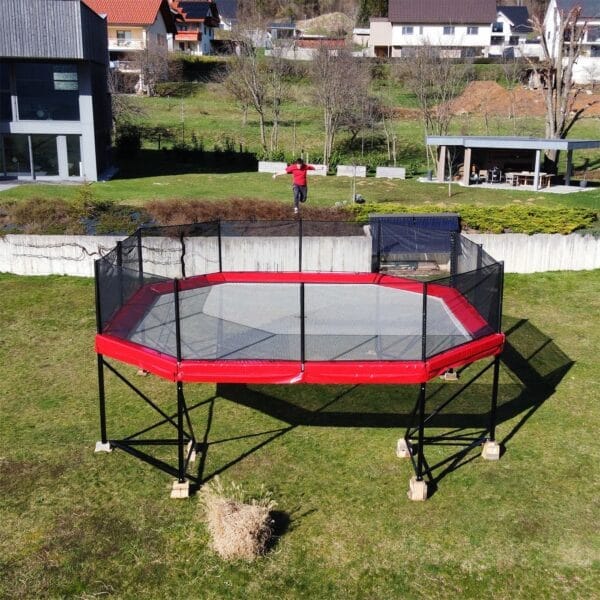 Megatramp-world-largest-trampoline Akrobat MEGATRAMP
