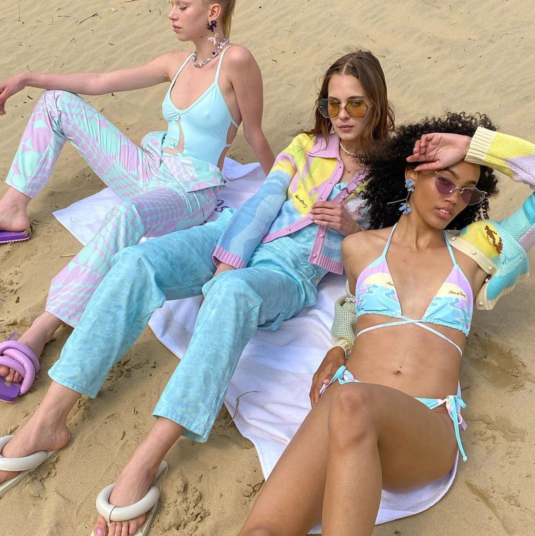 Y2K Goes to the Beach? An Analysis of the 'H2O'-Inspired Aesthetic on Your  TikTok Feed