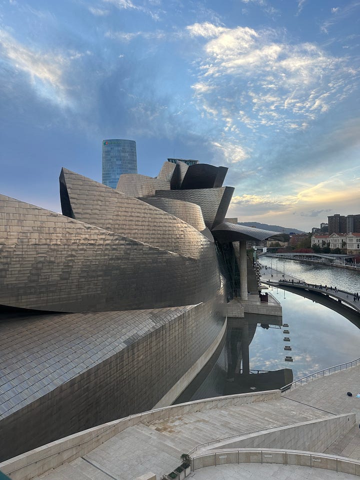 A walk along the Nervión River