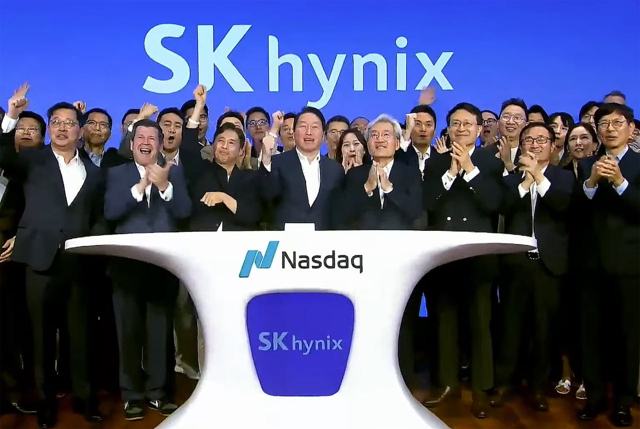 SK hynix debuts on Nasdaq via ADR, jumps 13% and tops Micron in value - CHOSUNBIZ SK hynix debuts on Nasdaq via ADR, jumps 13% and tops Micron in value - CHOSUNBIZ
