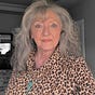 Linda Barton's avatar