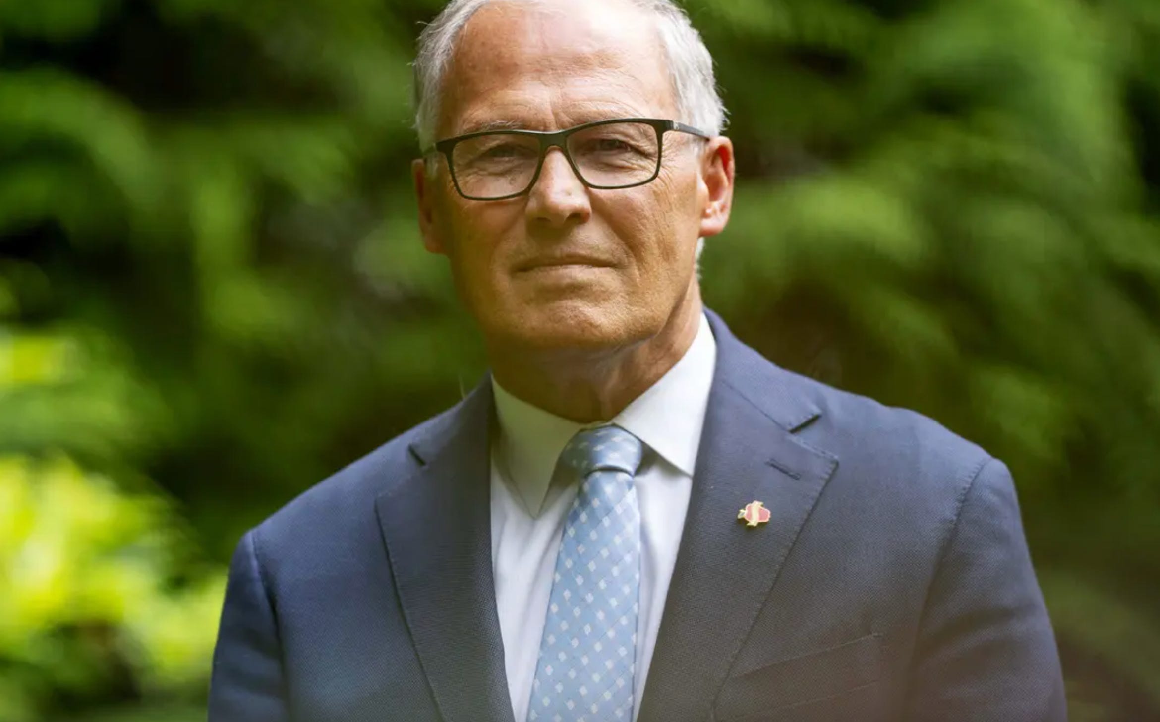 Jay Inslee in nature, looking at the camera. Jay Inslee in nature, looking at the camera.