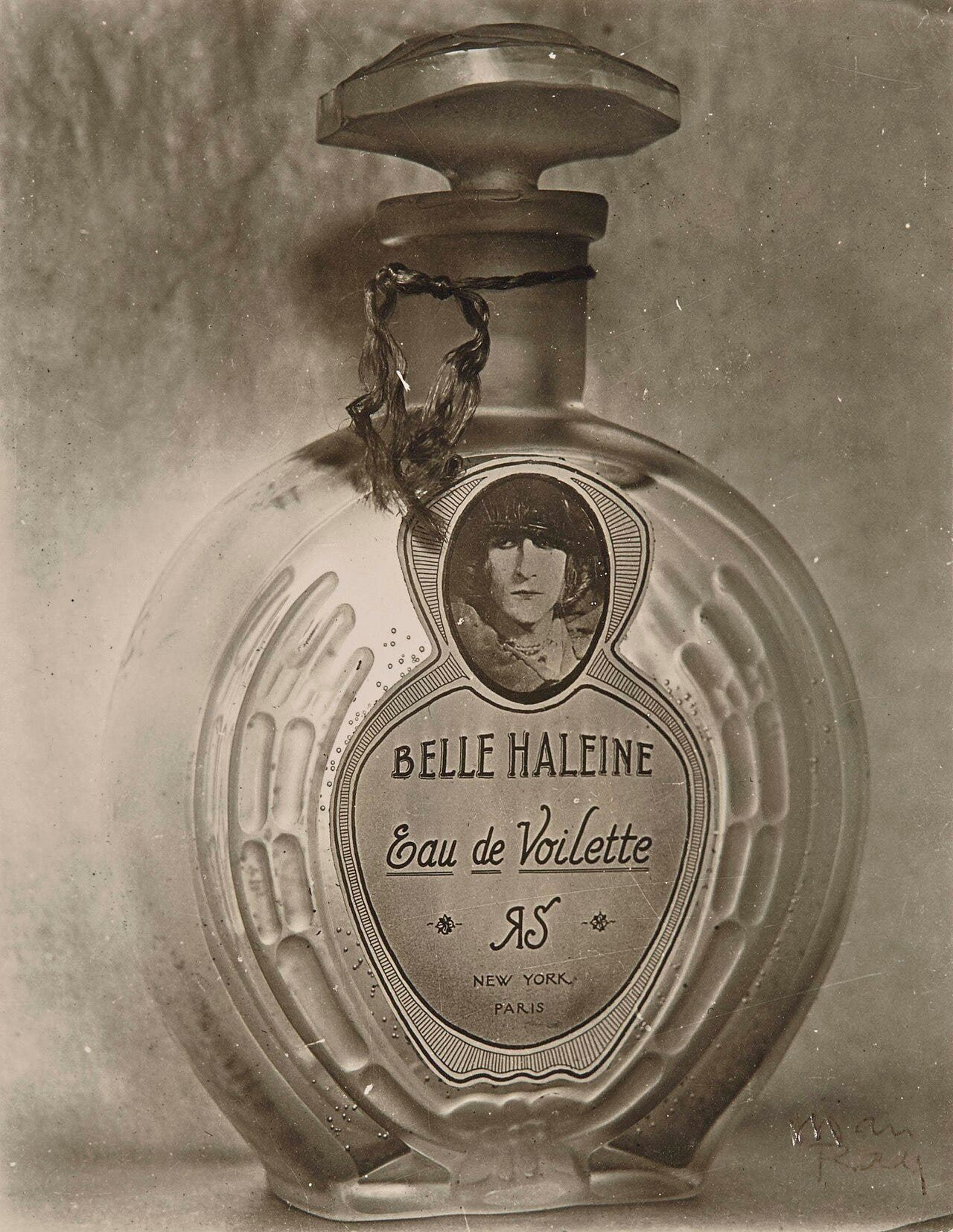 Marcel Duchamp, Belle Haleine, Eau de Voilette, 1921 Marcel Duchamp, Belle Haleine, Eau de Voilette, 1921