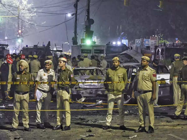 Delhi Red Fort Blast Highlights Updates: Delhi CM announces Rs 10 lakh ex  gratia for deceased, Rs 5 lakh for permanently disabled, Rs 2 lakh for  seriously injured victims - The Economic Times