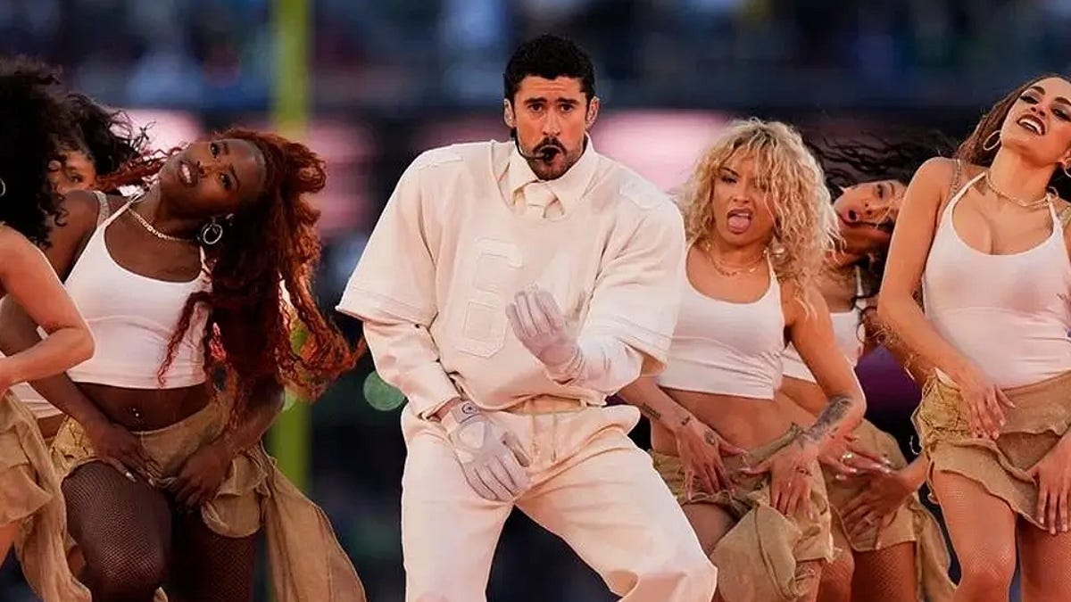 "Bad Bunny" Shakes His Bungus