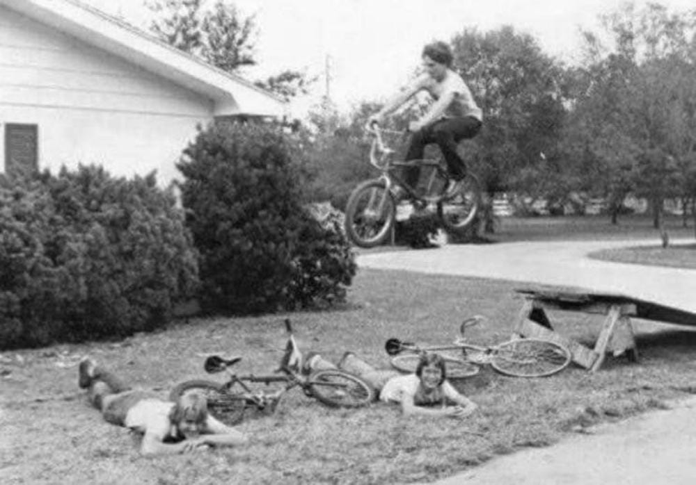 BIKE JUMPING IN THE 70s - SO MUCH FUN!! : r/70s