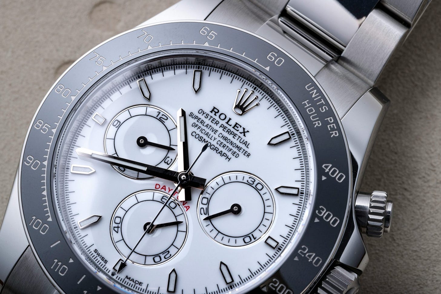 Rolex Daytona 126502 close up image