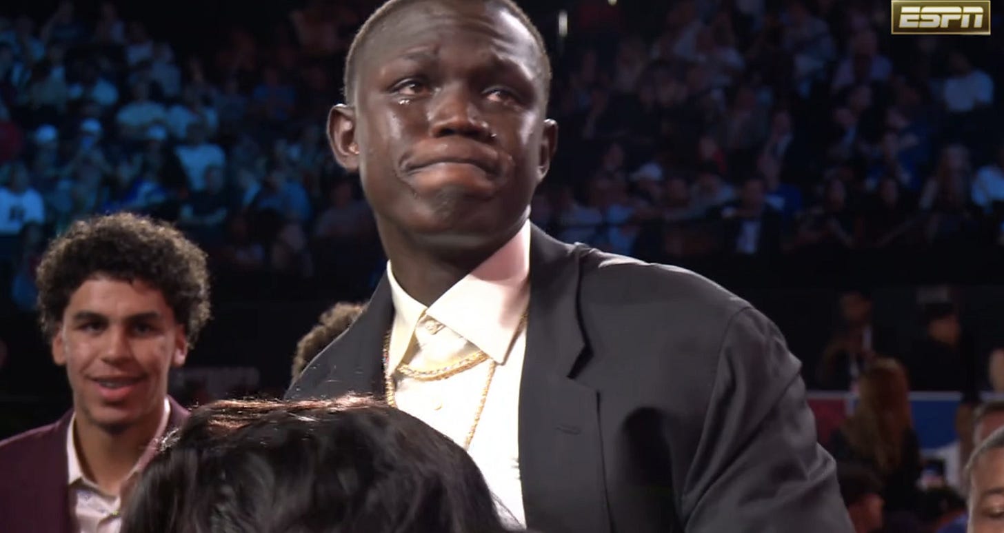 TrashTalk on X: "Les images de Khaman Maluach après l'appel d'Adam Silver, indiquant son entrée en NBA chez les Suns... 🥹❤️ https://t.co/aYoBfPxDzM" / X TrashTalk on X: "Les images de Khaman Maluach après l'appel d'Adam Silver, indiquant son entrée en NBA chez les Suns... 🥹❤️ https://t.co/aYoBfPxDzM" / X