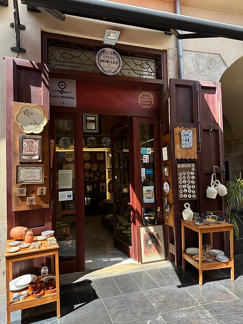 pottery stores in central Valencia