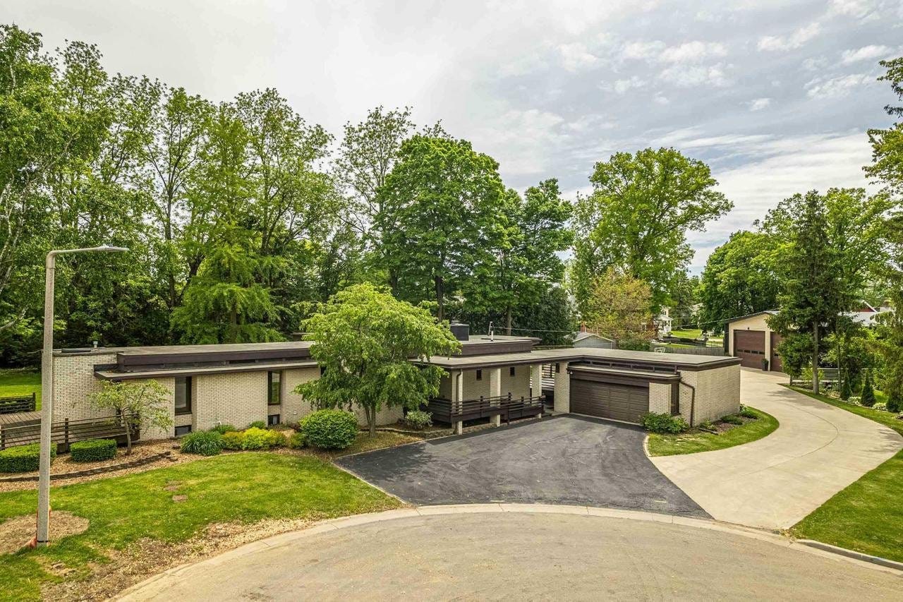 A James Dresser Design in Monroe, WI - $499,000