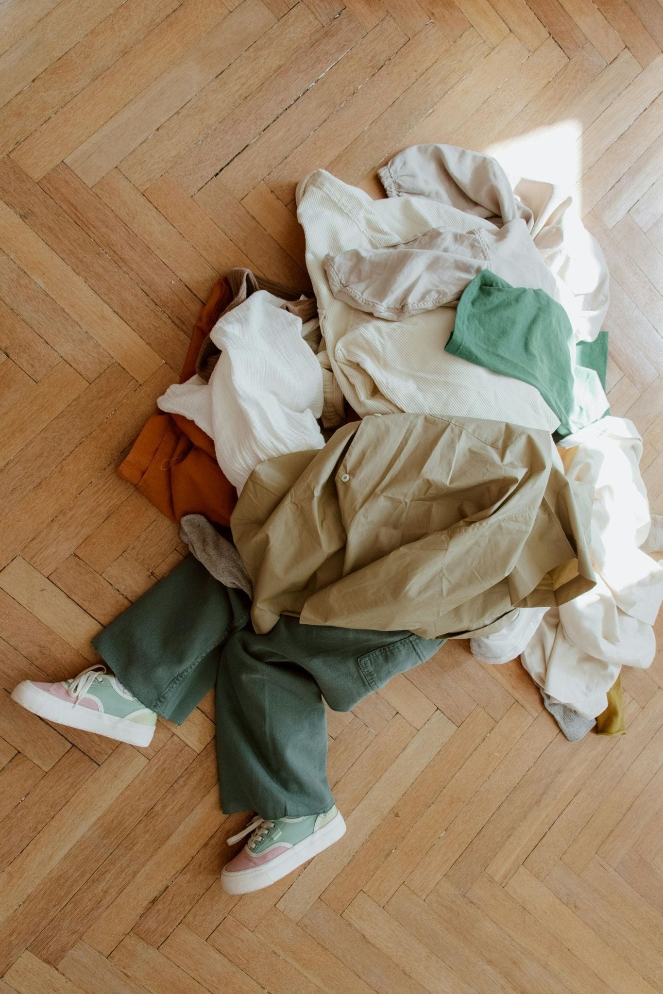 Tired of Laundry Piling Up? Here's Why More People Are Letting Pros Handle It