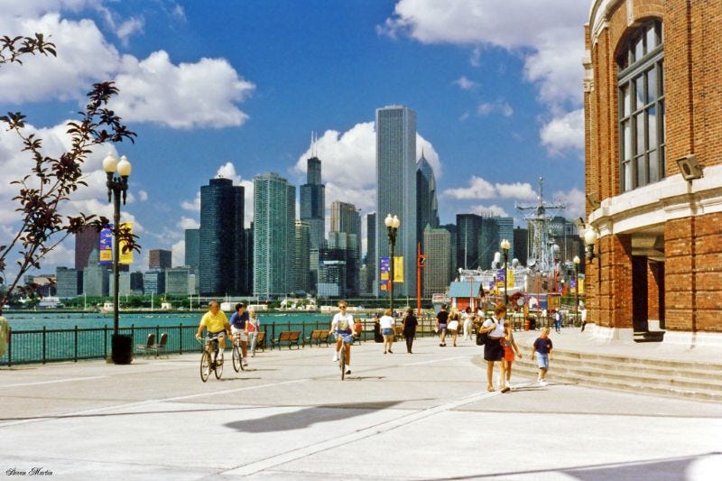 The eastern end of Chicago's Navy Pier, bustling on a summer day in July 1996. The eastern end of Chicago's Navy Pier, bustling on a summer day in July 1996.