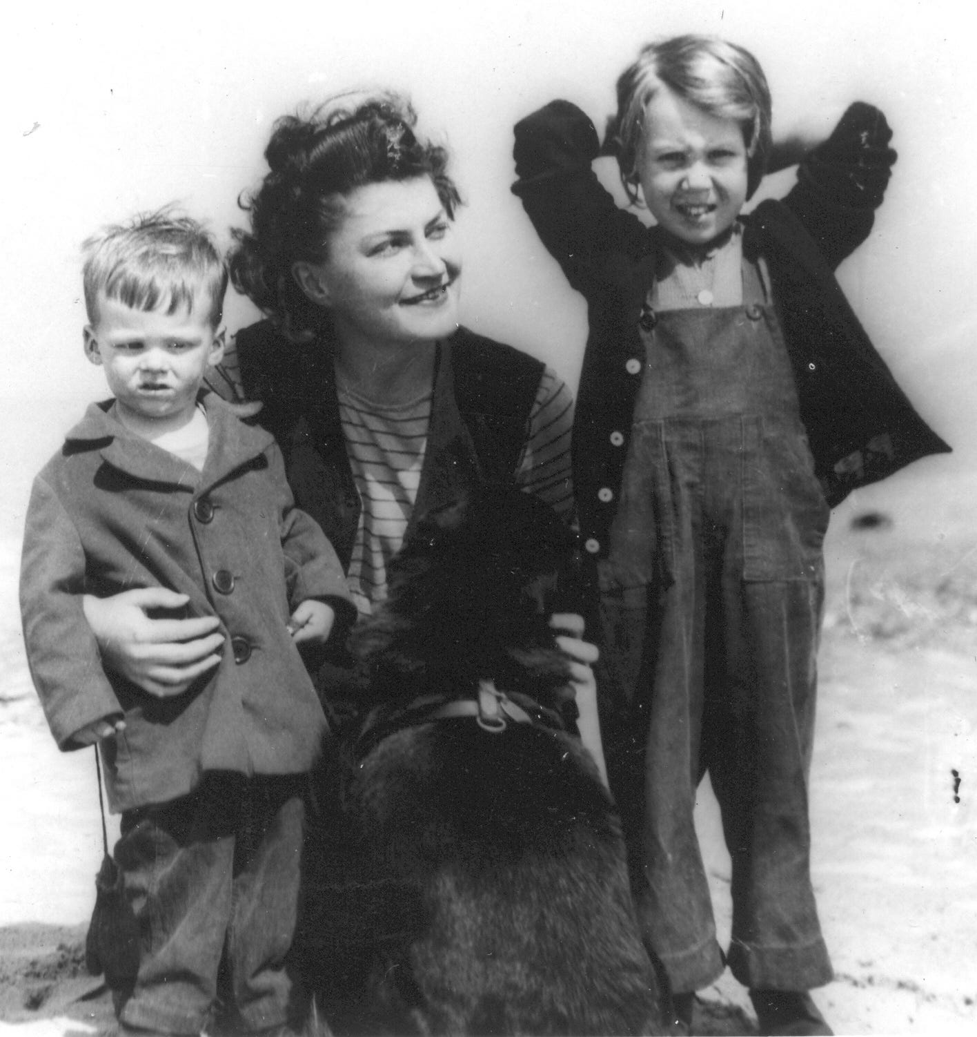 Image: https://medesignman.com/MEDICINE/THE PROJECT/The Project IMAGES/Mary Sherman Chicago 1946.jpg Mary Sherman with the Author 1946
