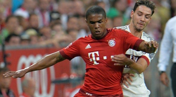 douglas costa bayern dortumund wins for bundesliga soccer 2015 douglas costa bayern dortumund wins for bundesliga soccer 2015