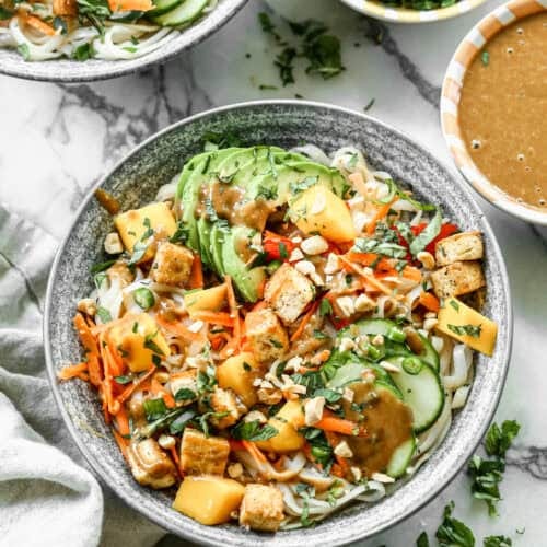 plate of easy Tostadas, a spring roll bowl with peanut sauce, goodies boxed Mac and cheese, Taylor Farms salad wrap, easy recipes made in 30 minutes