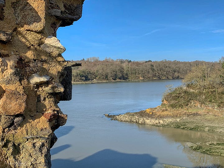 Outside the Guildo castle ruins