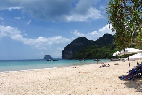 Farang Beach on Ko Muk is none too shabby. Farang Beach on Ko Muk is none too shabby.