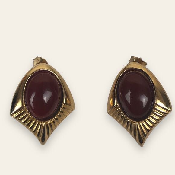 Vintage Danecraft Gold Tone Faux Red Stone Art Deco Lightweight Earrings - Picture 1 of 6