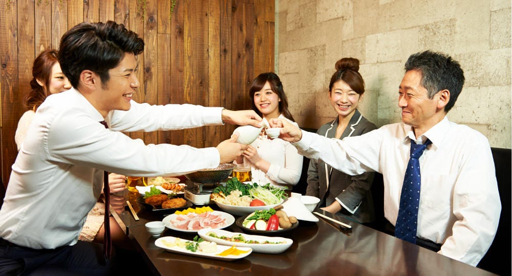 食事中のふるまいで品性がまるわかり!?会食のマナー<和食編> 食事中のふるまいで品性がまるわかり!?会食のマナー<和食編>